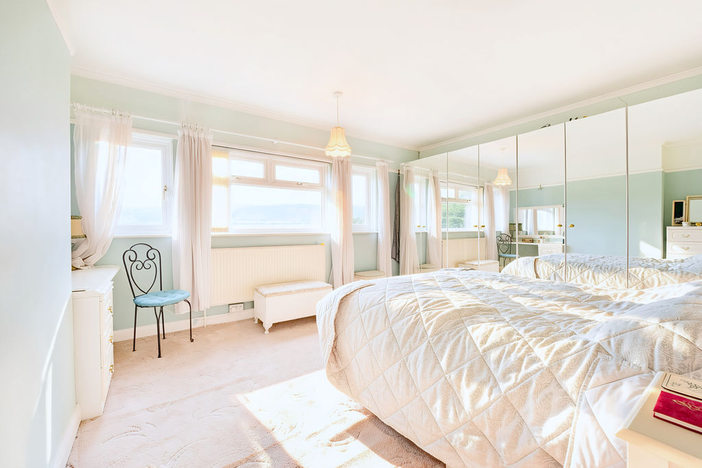 Bedroom- click for photo gallery